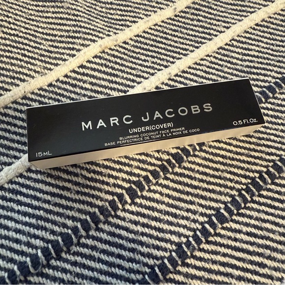 Marc Jacobs Under(Cover) Blur-Fection Wrinkle Filling Primer - Picture 2 of 8